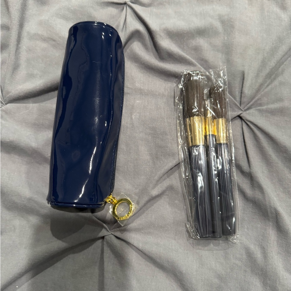 HTF ESTEE LAUDER 4-Piece Gold blue Brush Set!!Powder, Blush, Eye, & Lip new
